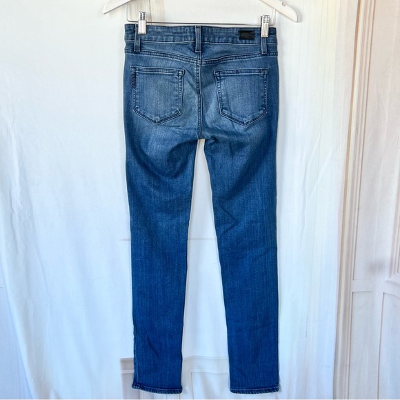 PAIGE Skyline Skinny Gabrielle Jeans - Picture 5 of 9